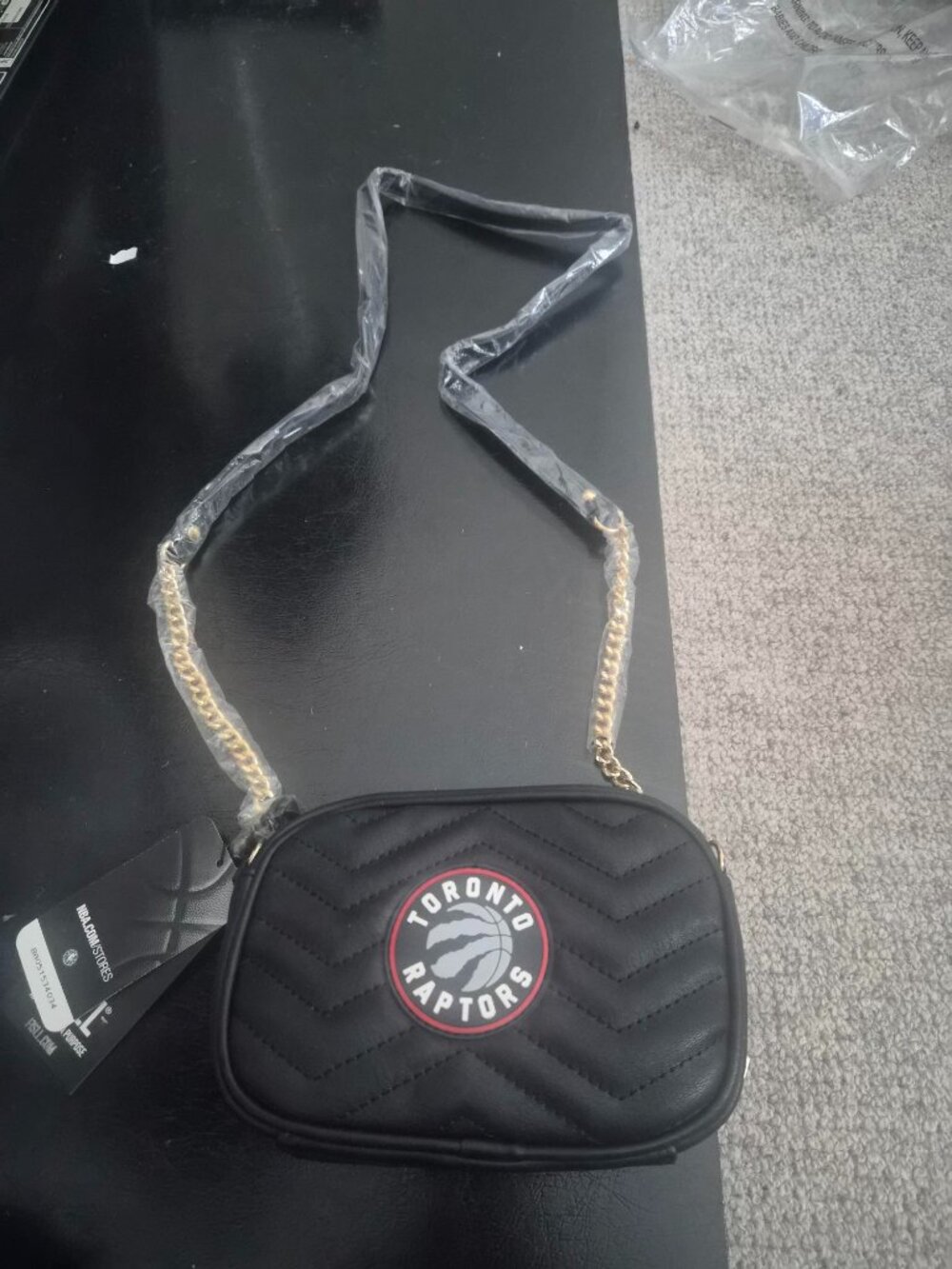 Official NBA Raptors Purse (NWT)